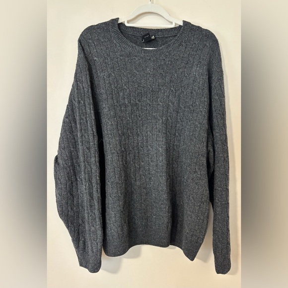 Jos. A Bank Oversized Dark Gray Cable Knit Slouchy Fisherman Lambs Wool Sweater - Picture 3 of 11